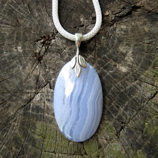 Sale BLUE LACE Sterling Silver AGATE Specimen Pendant Necklace Natural Stone Rare Bail Striated Silver Mesh Chain Dawn of Creation