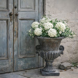 Vintage urnplanter, rustik trädgårdspiedestalkruka