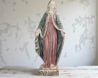 Vintage Style Virgin Mary Statue: Rustic Religious Decor