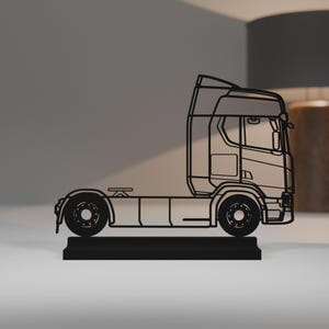 R500 4x2 model, Personalisable, 3d Print, gift for truck lovers, silhouette, truck crazy, decoration, 3d print, Cake Topper