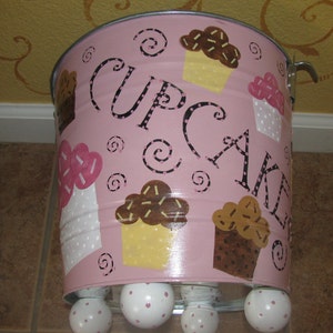 Cupcake Bucket / Storage basket image 2