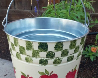 Apple Bucket