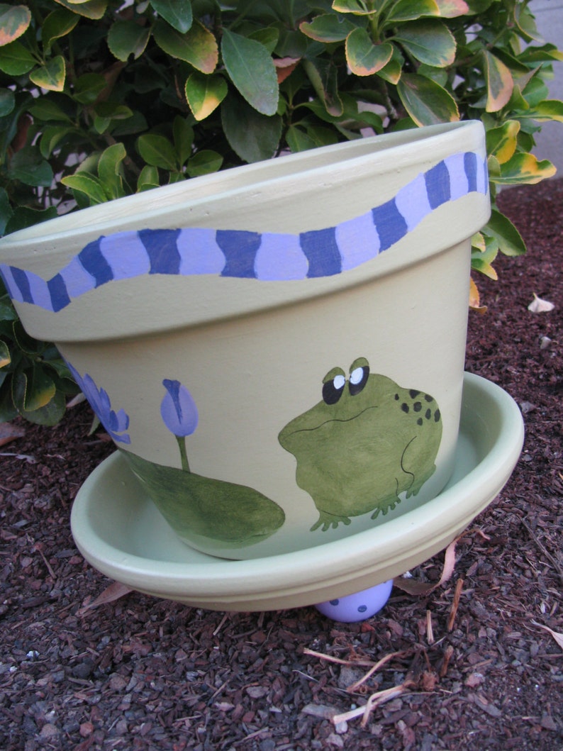 Frog Flower Pot image 1