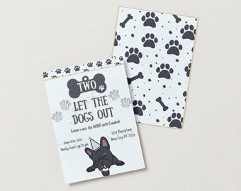 Puede incluir: Una tarjeta de invitación blanca y gris con un patrón de huellas de perro. La tarjeta dice "Dos Deja que los perros salgan" y presenta un bulldog francés de dibujos animados con un sombrero de fiesta y sosteniendo un cupcake. El texto también incluye la fecha, la hora y la ubicación de la fiesta.