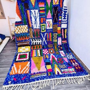 Marokkanischer Wollteppich: Buntes Abstraktes Patchwork - Handgewebt, strapazierfähig