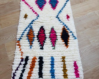 Handgjord marockansk berbermatta – Färgglad geometrisk ulllöpare med tribal boho-design, lyft ditt utrymme, presenter till