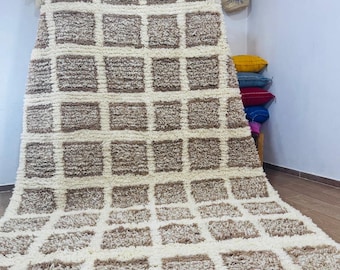 Handmade Moroccan Checkered Rug – Beige & Cream Wool Shag Carpet, Cozy Boho Area Rug, Beige and Ivory Shag Rug – Handwoven Moroccan Wool rug
