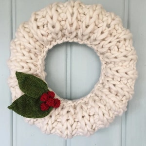 Chunky Christmas Wreath Knitting Pattern Digital PDF Download image 1