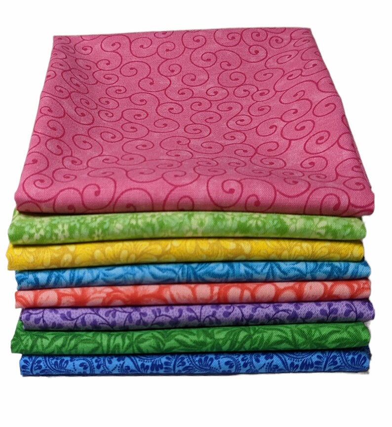 8 Piece Quilt Fabric Fat Quarter Bundle Cotton Blenders Bright Tone on