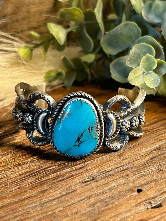 Rare Rick Tsosie Vintage Native American Navajo Mint Green Turquoise Sterling Silver Bracelet Rare Rick Tsosie Vintage Native American Navajo Mint Green Turquoise Sterling Silver Bracelet