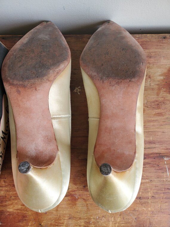 1960s Womens Italian Gold Satin Pumps Size 71/2 Di Ma… Gem