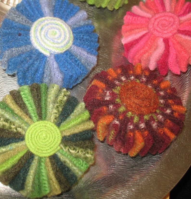 DIY Pattern Flower Pin PDF Instructions to Sew a Flower Pin With