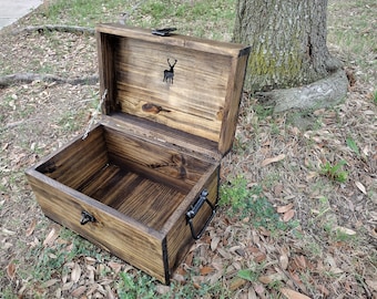 Solid Wood Trunk - Family - Wizard - Gamer -  Book - DVD - Game - Cosplay