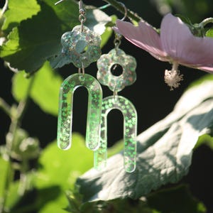 Handcrafted - Daisy Design - Iridescent Glitter - Neon Green Glass Bead -Dangle Earrings