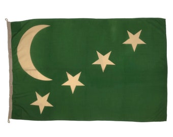 Vintage Wool Hand-Painted Flag of Comoros