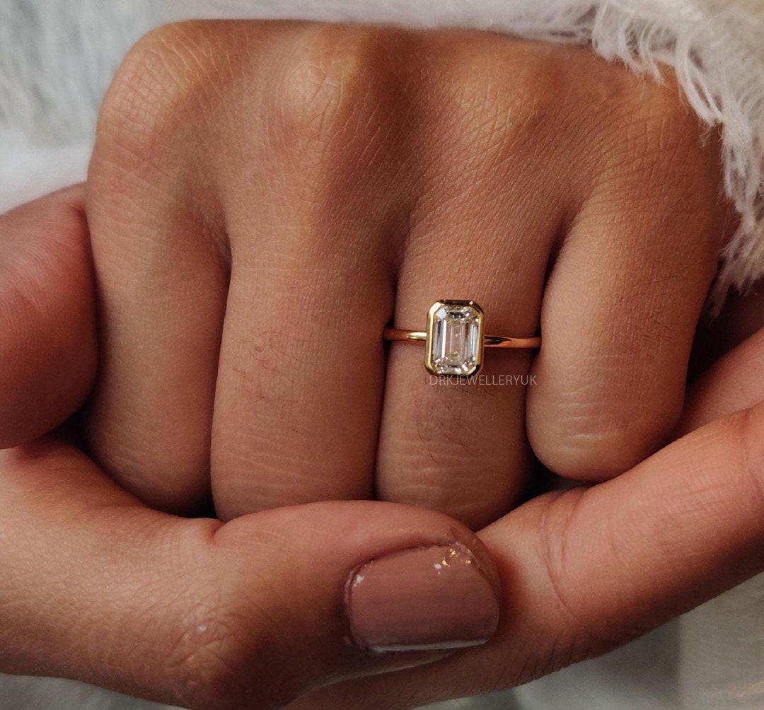 Liberty 1 Carat Emerald Diamond Ring