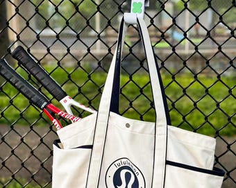 Heavy-Duty Basketball/Pickleball/badminton Court fence bag hook, Weather Resistant Bag hanger, Practical Sports Gift, Convenient Off-ground