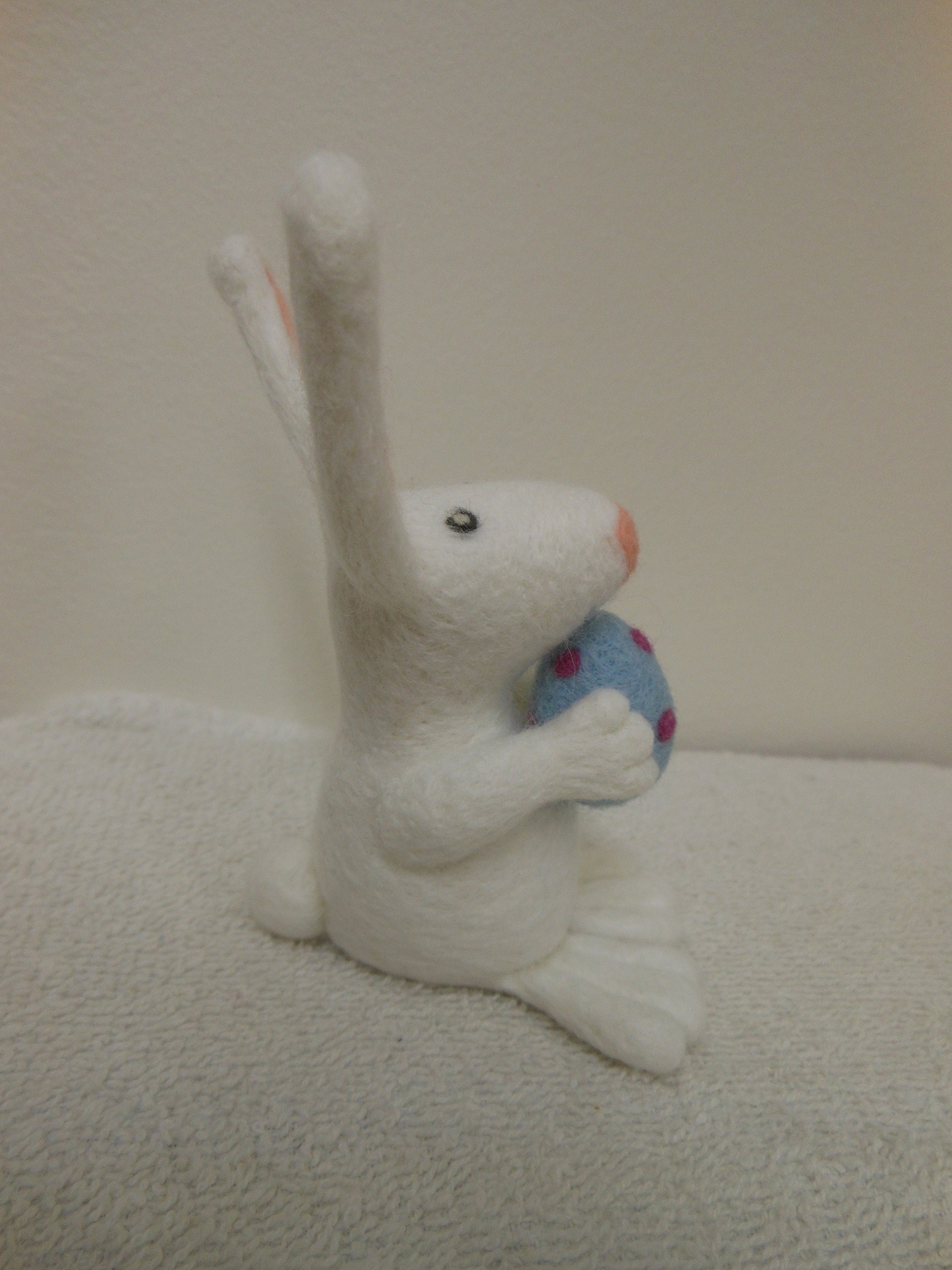 Needle Felted Easter Bunny Holding an Easter Egg White Wool Rabbit - Etsy