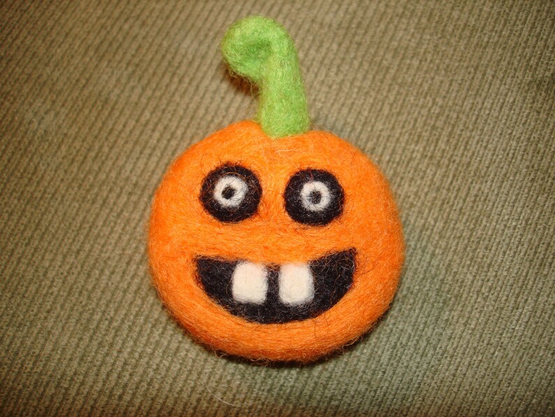 Needle Felted Pumpkin Pin Jack-o-lantern image 1