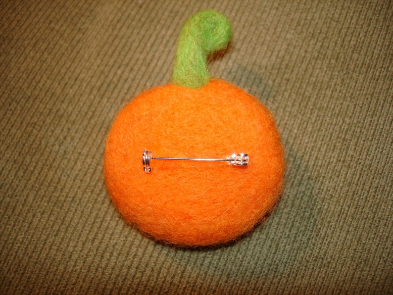Needle Felted Pumpkin Pin Jack-o-lantern image 2