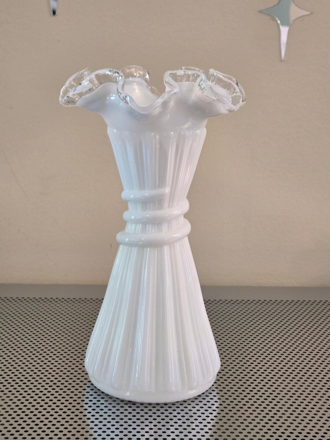 Large 8 Fenton HTF White Silver Crest Wheat Vase Beautiful White With ...