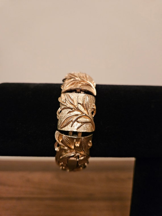 Vintage Sarah Coventry Brushed Gold Tone Bracelet… - image 2