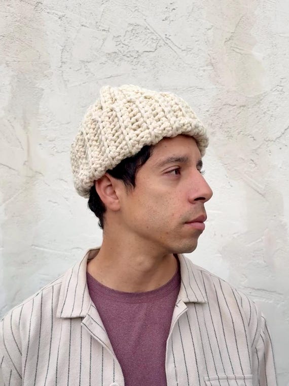 Hand-crocheted Chunky Ribbed Fisherman Beanie: Ivory White  display picture 1