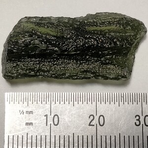 Sale Rare 5.5-Gram MOLDAVITE Tektite Meteorite Impact Glass in a Display Box from Czech Republic Bild 4