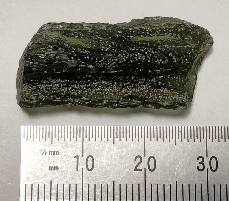 Sale Rare 5.5-Gram MOLDAVITE Tektite Meteorite Impact Glass in a Display Box from Czech Republic Bild 4