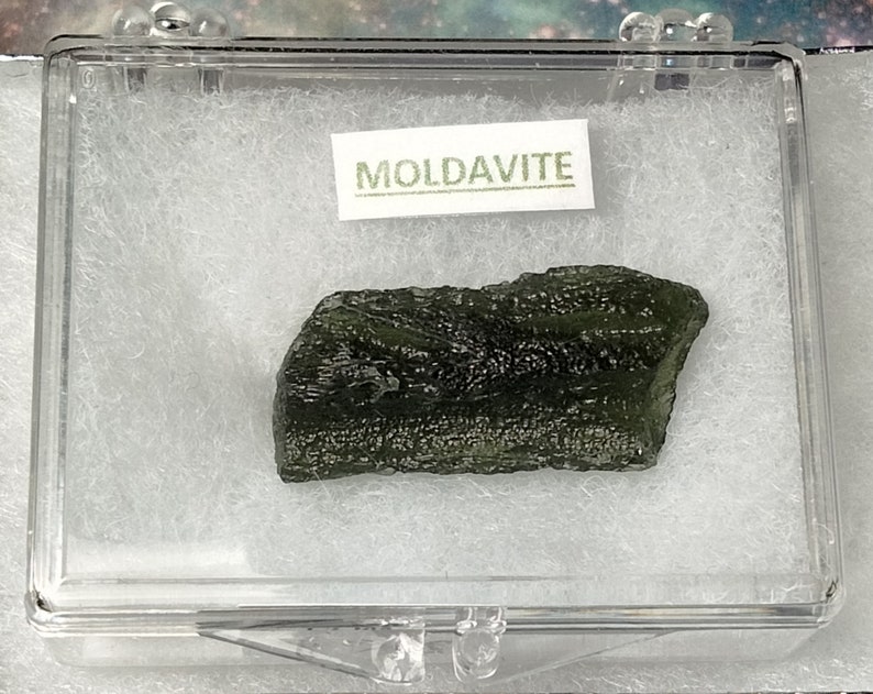 Sale Rare 5.5-Gram MOLDAVITE Tektite Meteorite Impact Glass in a Display Box from Czech Republic Bild 9