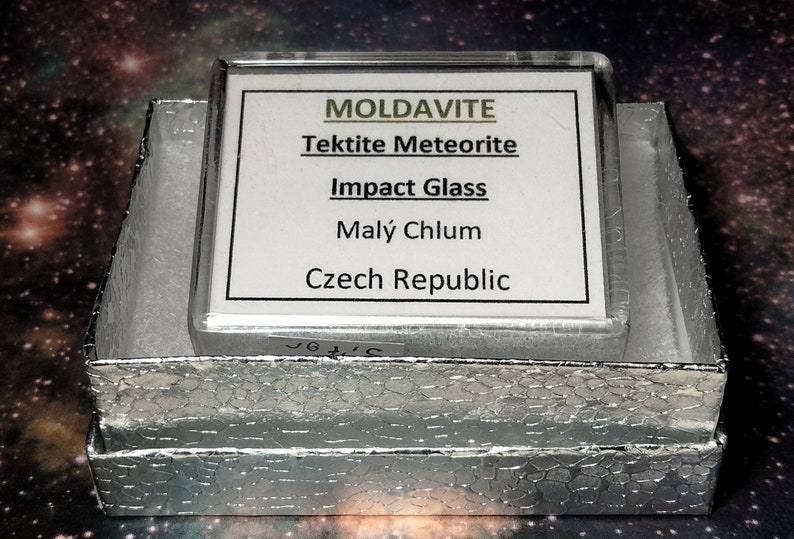 Sale Rare 5.5-Gram MOLDAVITE Tektite Meteorite Impact Glass in a Display Box from Czech Republic Bild 7