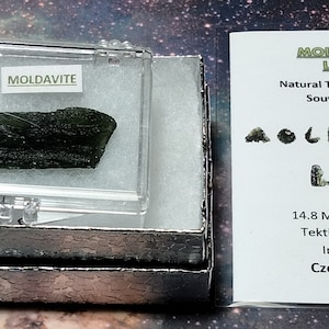 Sale Rare 5.5-Gram MOLDAVITE Tektite Meteorite Impact Glass in a Display Box from Czech Republic Bild 1