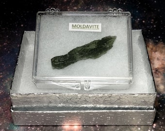 Rare 3.2-Gram Long MOLDAVITE Tektite Meteorite Impact Glass in a Display Box from Czech Republic Sale