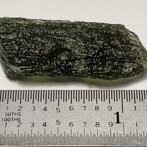 Sale Rare 5.5-Gram MOLDAVITE Tektite Meteorite Impact Glass in a Display Box from Czech Republic Bild 6