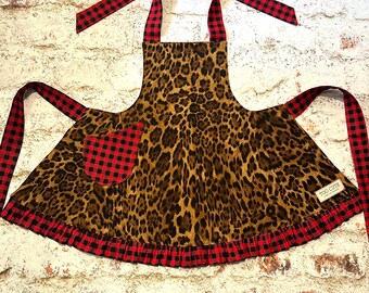 Womens Girls Apron kids 3/4 5/6 7/8 10/12 14/16 adult S/M  L/XL Mommy & Me matching Cheetah Leopard Red Black Buffalo plaid Fall Winter