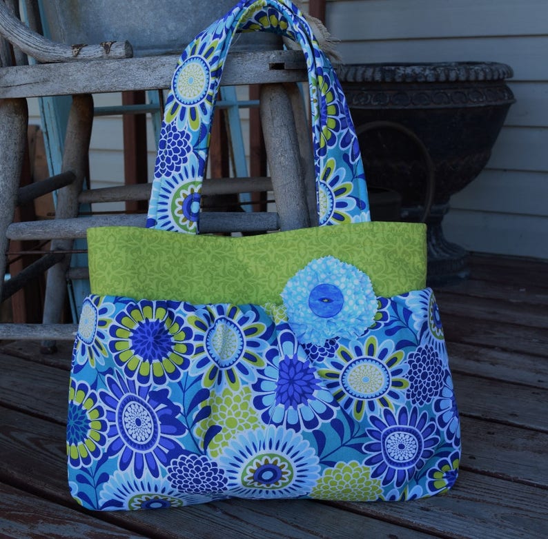 The BETH Bag in Blue / Green Floral print | Etsy