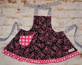 Valentines Day Womens Girls Apron kids 3/4 5/6 7/8 10/12 14/16 adult S/M  L/XL Mommy & Me matching  Pink Black Grey Sweetheart Love Hearts