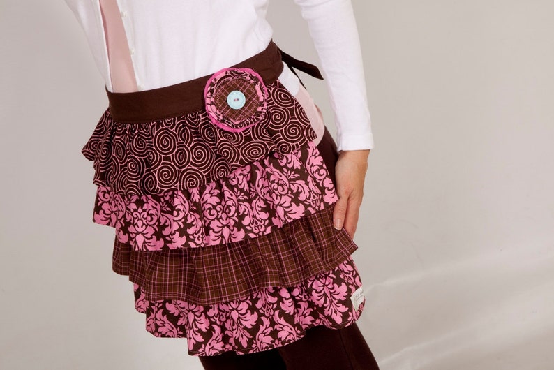 SaMPLE SaLE* REaDY 2 ShIP*pink and brown ruffle half Apron Womens in size S-M-L-XL CLEaRANCE