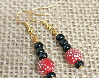 Black Seed Bead & Red Bead Gold Colour Drop Earrings - *NEW*