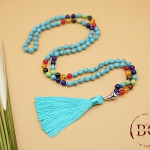 Collana Mala in pietra naturale fatta a mano: ciondolo con nappa annodata, sette chakra