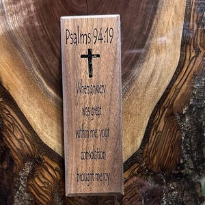 Black Walnut Scripture Block – Psalms 94:19 Laser Engraved Wood Decor – Comfort Cross