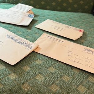 Cartas familiares de Ohio de la década de 1930: Debate en la Corte Mundial, viaje a París, estrella de radio y respuesta de tres senadores estadounidenses