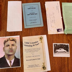 Lote de efímeras espiritistas de la UHSC: Constitución, cartas, fotos y notas rituales de la Iglesia Espiritual Universal de Agar, temporada 2