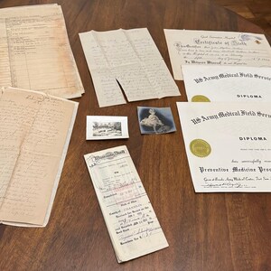 Cartas antiguas de una misión en la India (Pithoragarh, década de 1920) + Diploma del Ejército Wilson, archivo familiar de Ohio, fotos genealógicas, lote de efímeras antiguas