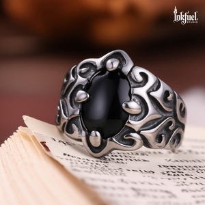 Anello gotico in agata nera: anello importante in acciaio inossidabile per uomo