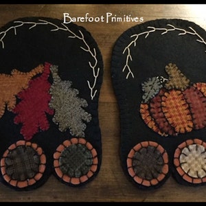 Mug Rug wool Fall Pumpkin Leaves leaf tabletop Candle Mat Penny Rug Digital ePATTERN