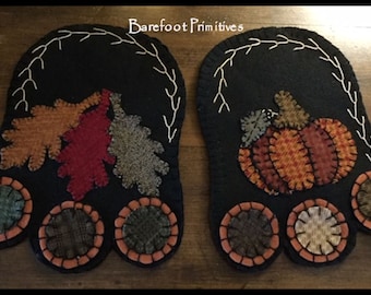 Mug Rug wool Fall Pumpkin Leaves leaf tabletop Candle Mat Penny Rug Digital ePATTERN