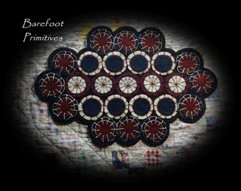 Patriotic circle Penny Rug applique Candle Mat wool Americana Summer ePATTERN