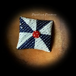 Old Glory Blue Americana Pin Keep Quilted cushion Lavender Crushed Walnut Shells Magnetic Needle Minder