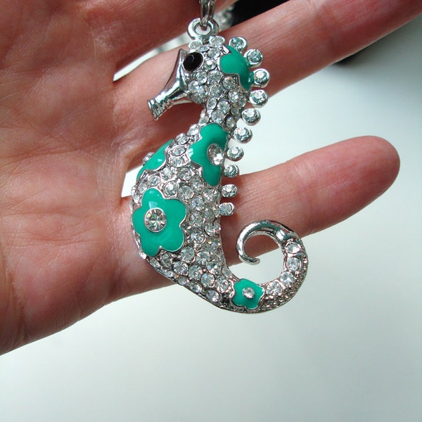 Seahorse rhinestones pendant necklace vintage